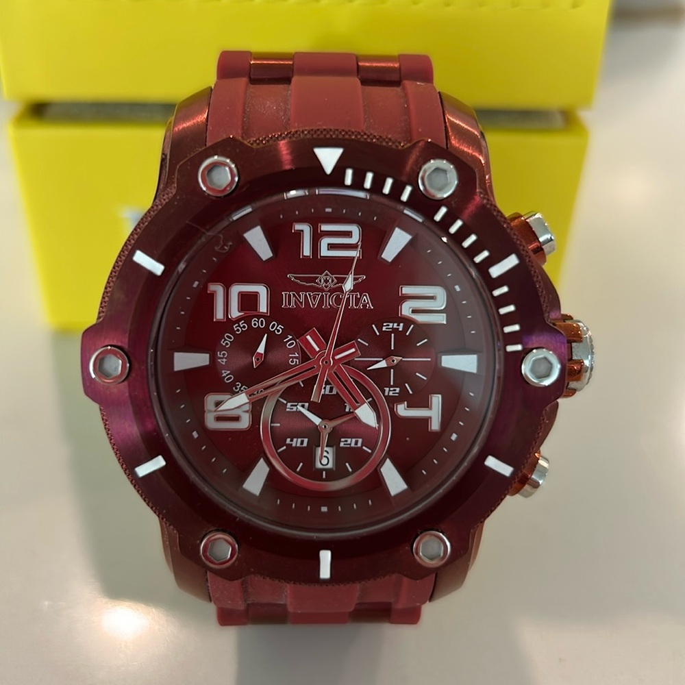 Invicta 40799 Men's Pro Diver Chrono Burgundy Dial Strap Watch